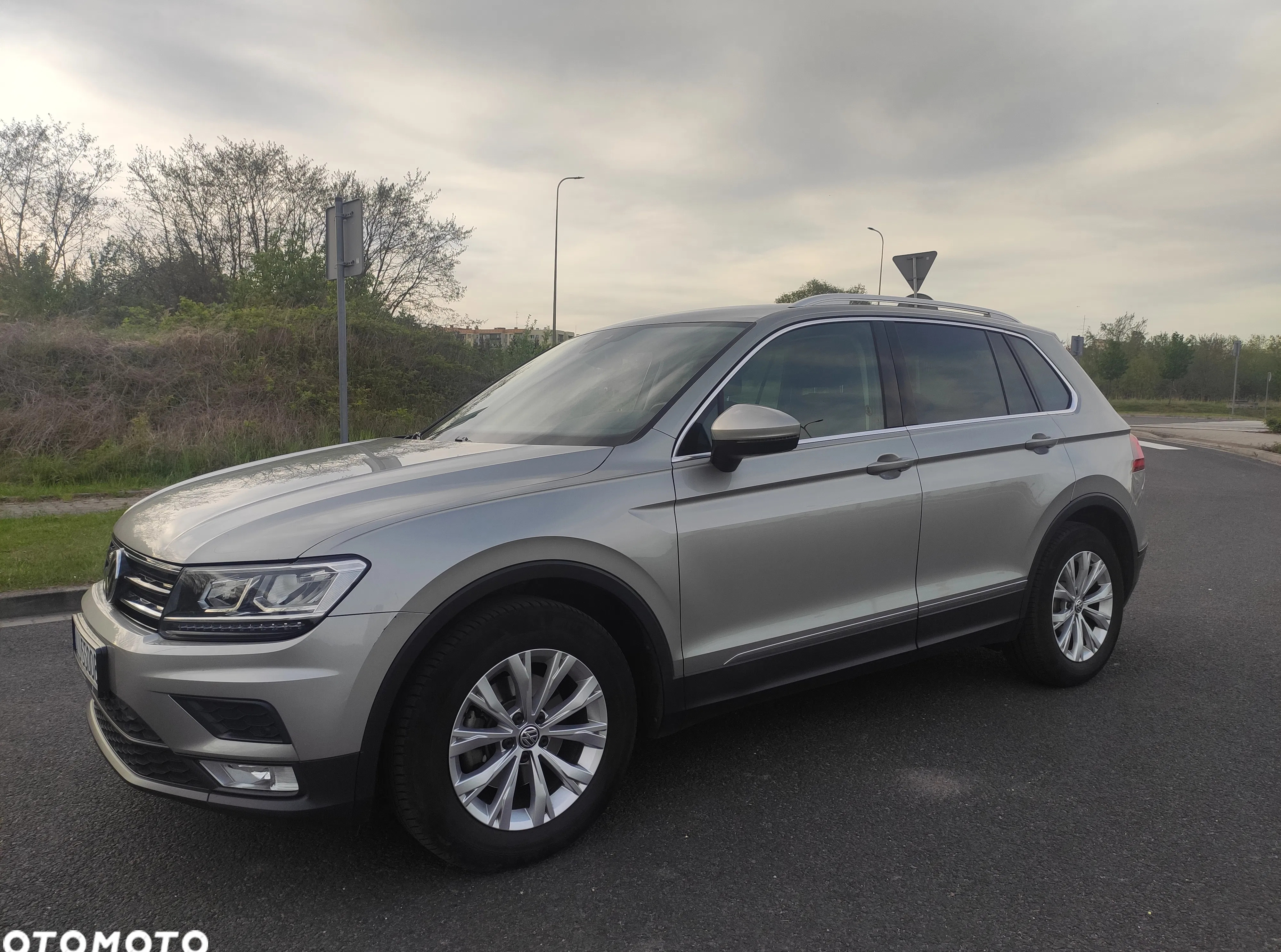 volkswagen lubin Volkswagen Tiguan cena 94000 przebieg: 77000, rok produkcji 2016 z Lubin